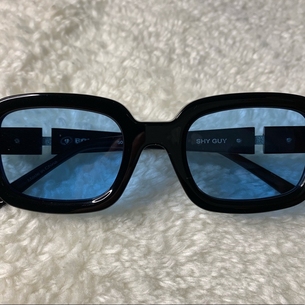 Bonnie Clyde shy guy sunglasses
